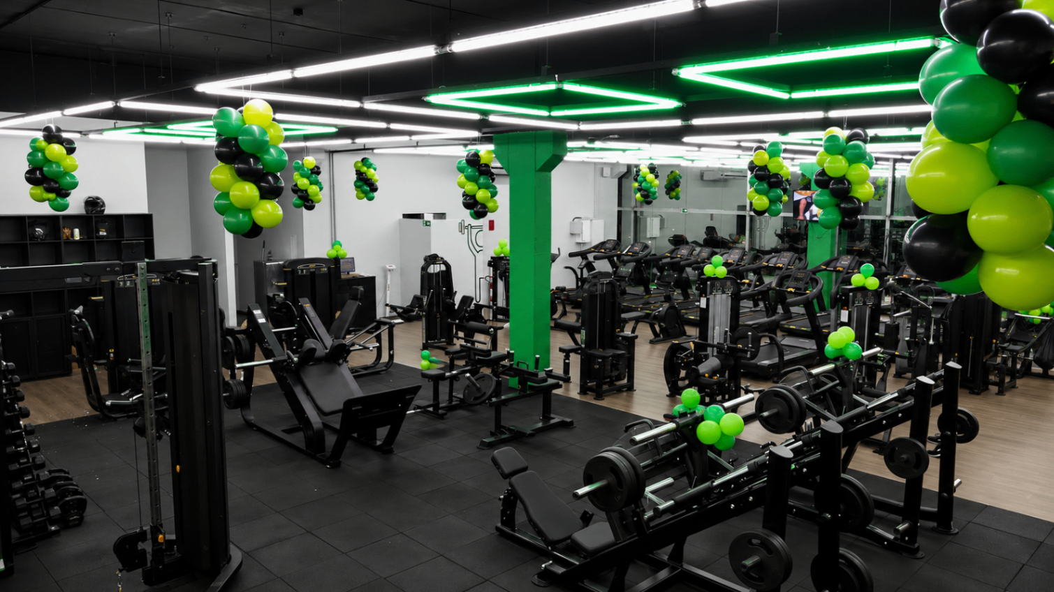 Segundo ângulo da área de musculação da Match Fit Camaragibe I